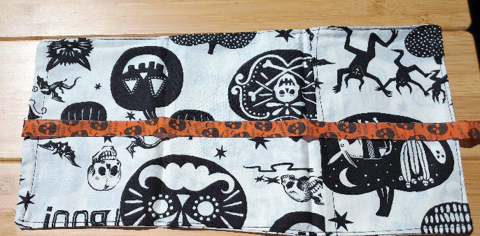 Tarot Card Holder, Black and White Pumpkin, Orange Skull Cord -  Majix Dragon